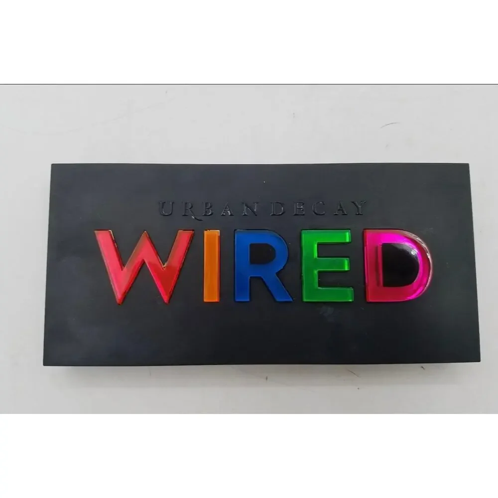 Urban Decay Wired Pressed Pigment Palette new with box